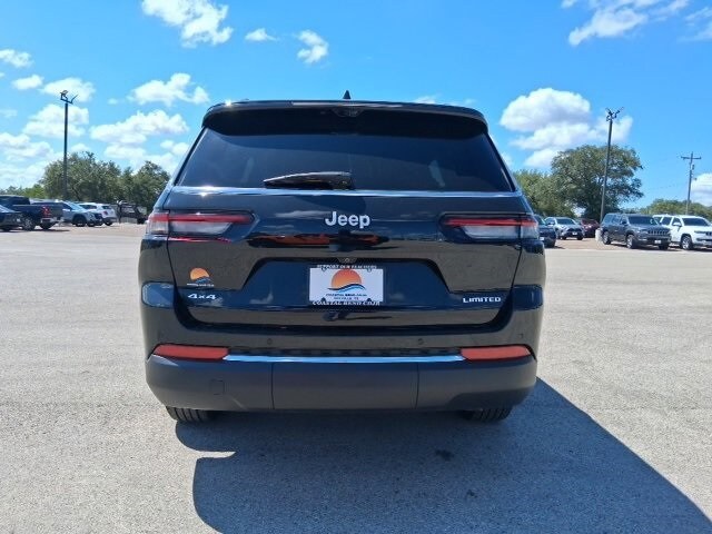 2024 Jeep Grand Cherokee Limited photo 3