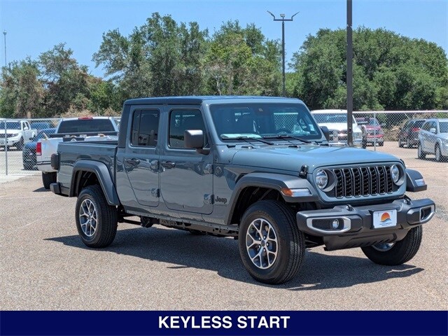 2025 Jeep Gladiator Sport photo 3