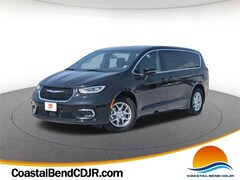 2025 Chrysler Pacifica Select Passenger Van