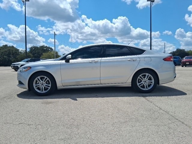 Used 2018 Ford Fusion SE with VIN 3FA6P0HD7JR273098 for sale in Beeville, TX