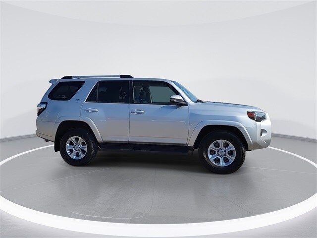 2024 Toyota 4Runner SR5 Premium photo 3