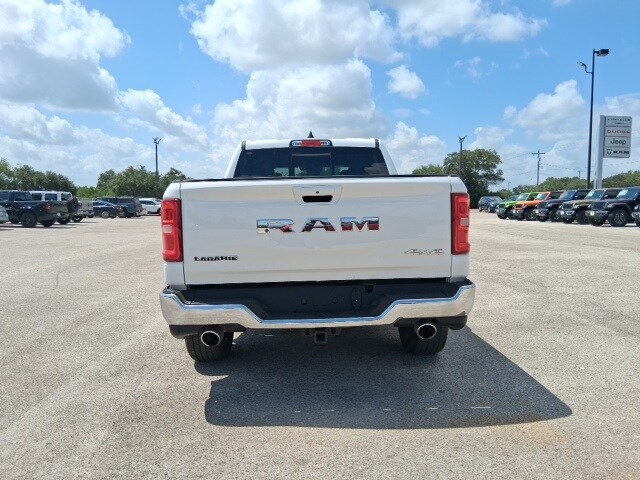 2025 Ram 1500 Laramie photo 4