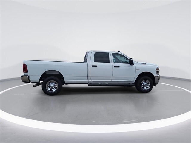 2026 Ram 3500 Tradesman photo 2