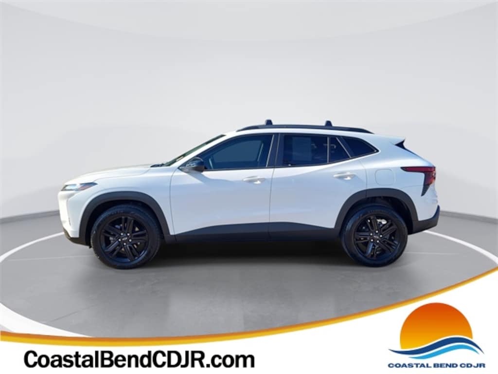 Used 2025 Chevrolet Trax Activ SUV