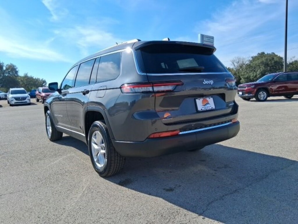 New 2025 Jeep Grand Cherokee L Laredo Sport Utility