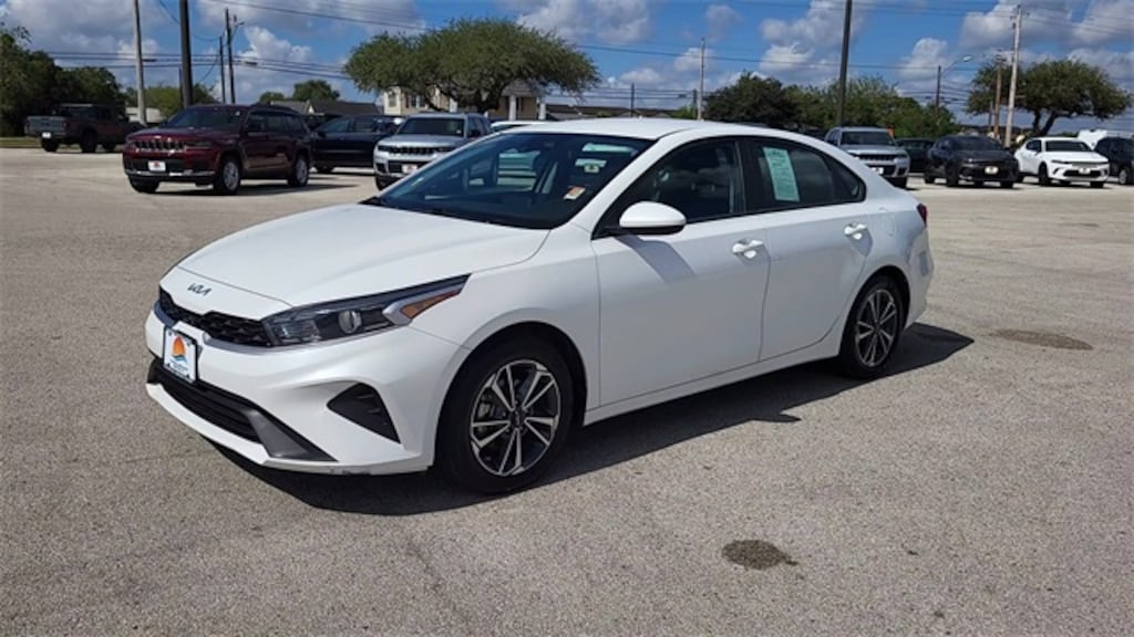 Used 2023 Kia Forte LXS Sedan