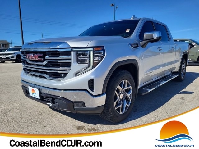 2022 GMC Sierra 1500 SLT's photo