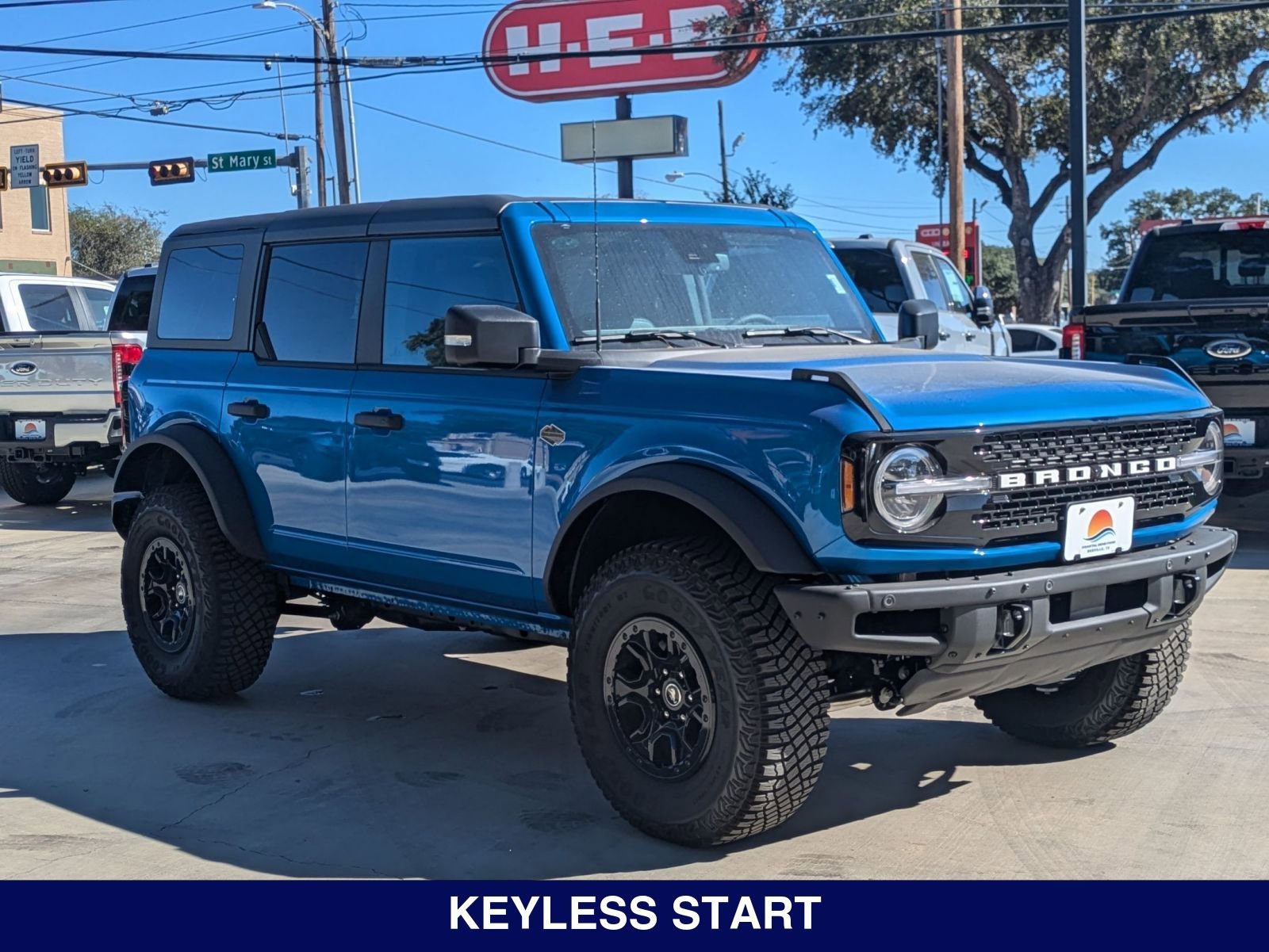 2024 Ford Bronco Wildtrak photo 3