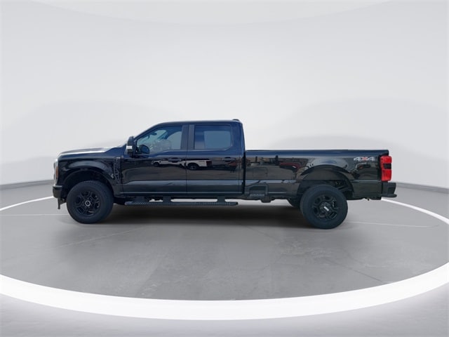 2026 Ford F-350 Super Duty XL's photo