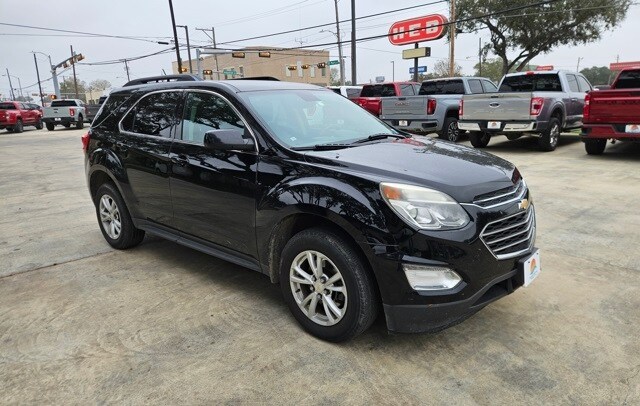2017 Chevrolet Equinox LT photo 4