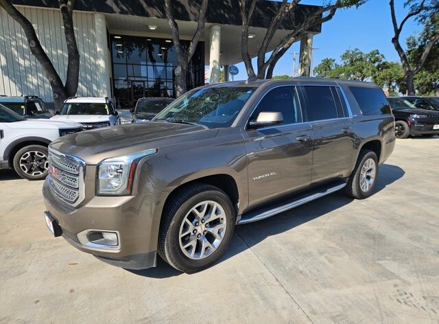 2016 Gmc Yukon XL SLT photo 2