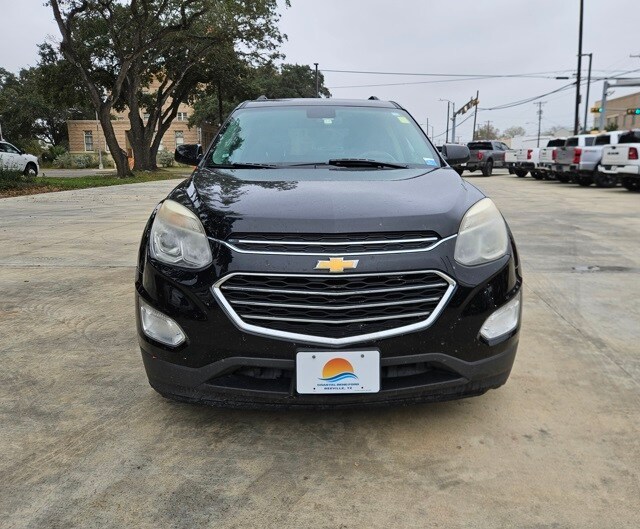 2017 Chevrolet Equinox LT photo 3