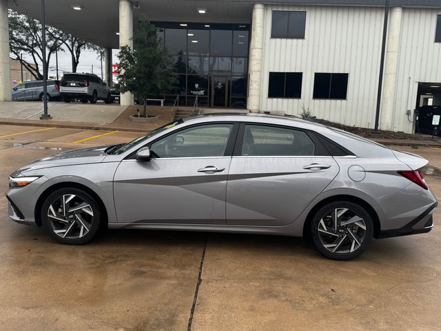 2025 Hyundai Elantra SEL