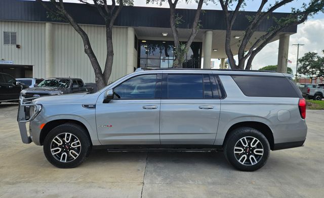 2024 GMC Yukon 4WD AT4's photo