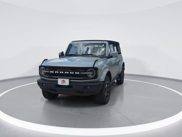 2023 Ford Bronco 4-Door Outer Banks - Photo 3