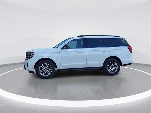 2025 Ford Expedition photo 4