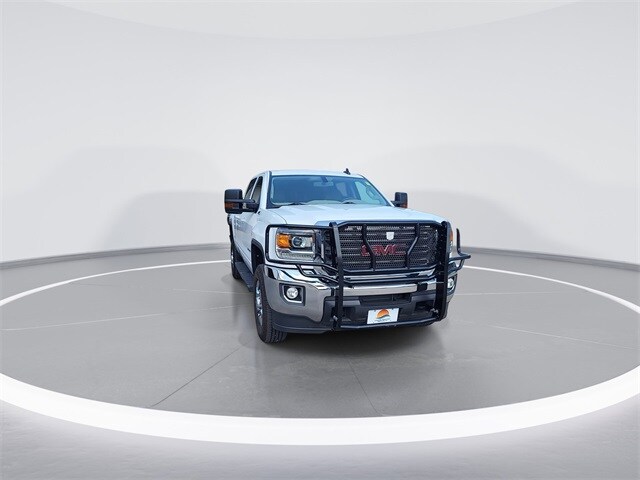 2017 Gmc Sierra SLE photo 2