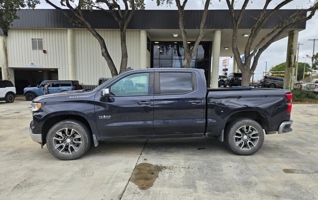 2022 Chevrolet Silverado 1500 LT's photo