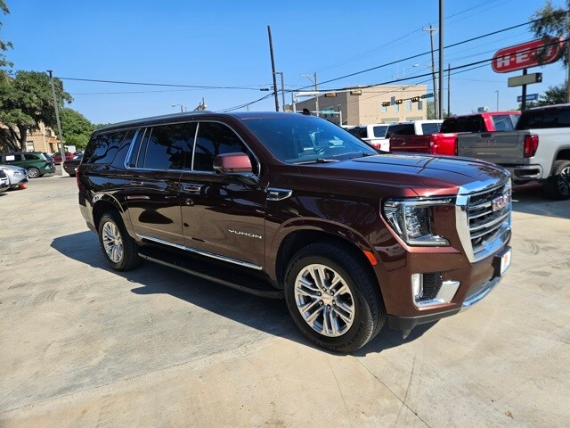 2023 Gmc Yukon XL SLT photo 4