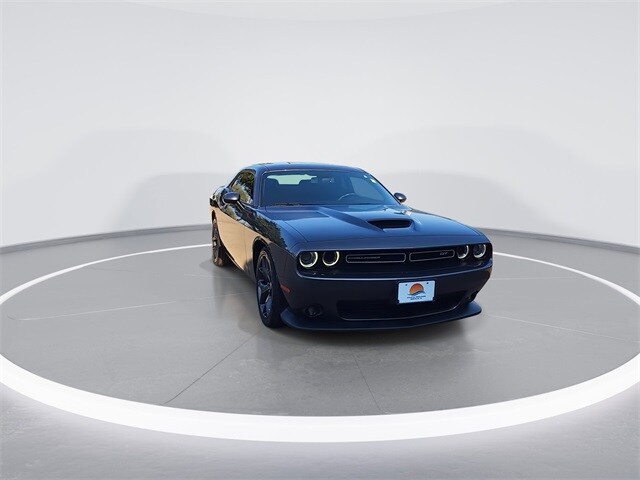 2019 Dodge Challenger GT photo 2