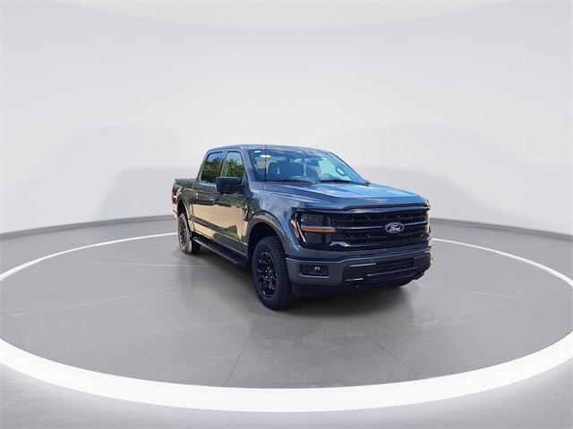 2025 Ford F-150 XLT photo 3
