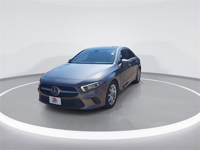 2021 Mercedes Benz A 220 photo 2