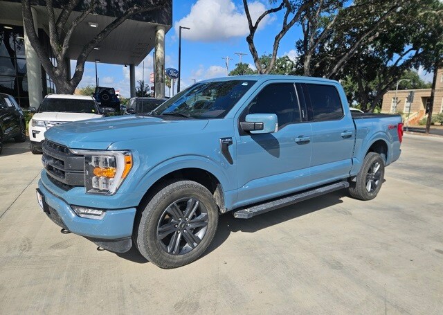 2023 Ford F-150 Lariat photo 2