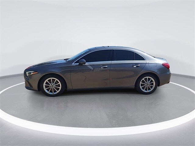 2021 Mercedes Benz A 220 photo 3