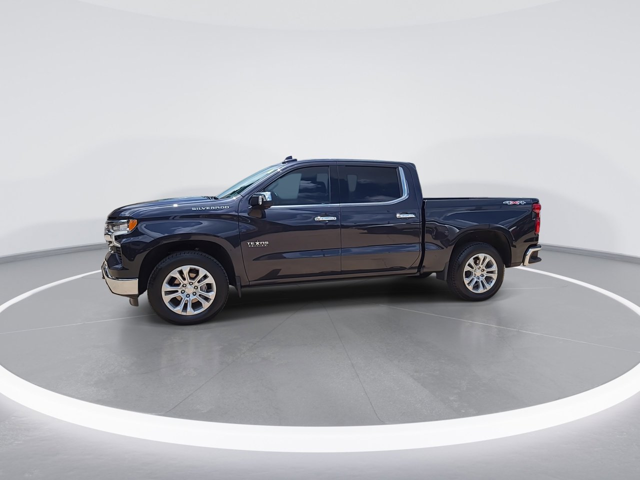 2024 Chevrolet Silverado 1500 LTZ photo 4
