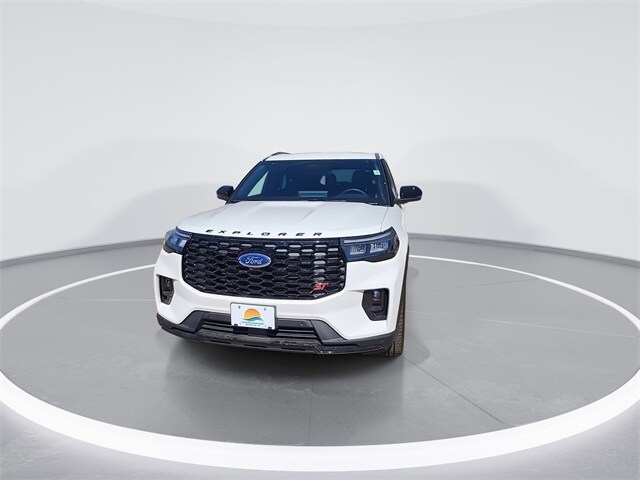 2026 Ford Explorer ST photo 3