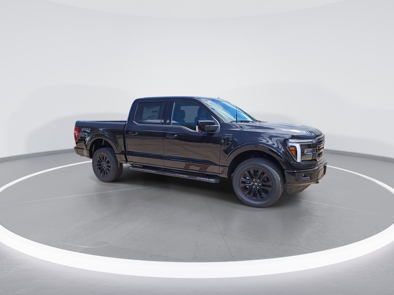 2025 Ford F-150 Lariat photo 2