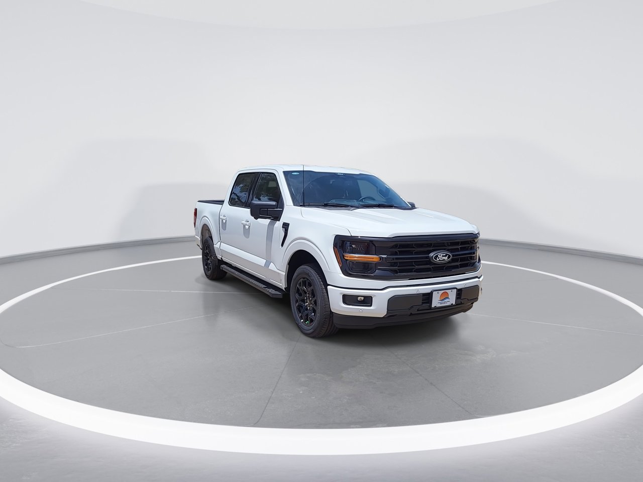 2025 Ford F-150 XLT photo 2