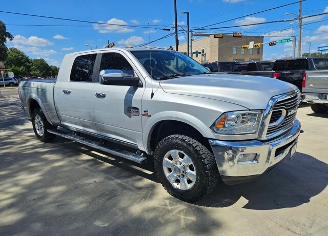 2017 Ram 2500 Longhorn photo 3