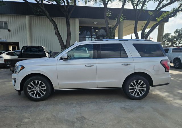 2018 Ford Expedition Limited's photo
