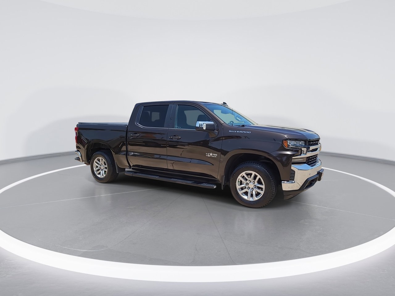 2019 Chevrolet Silverado 1500 LT photo 2