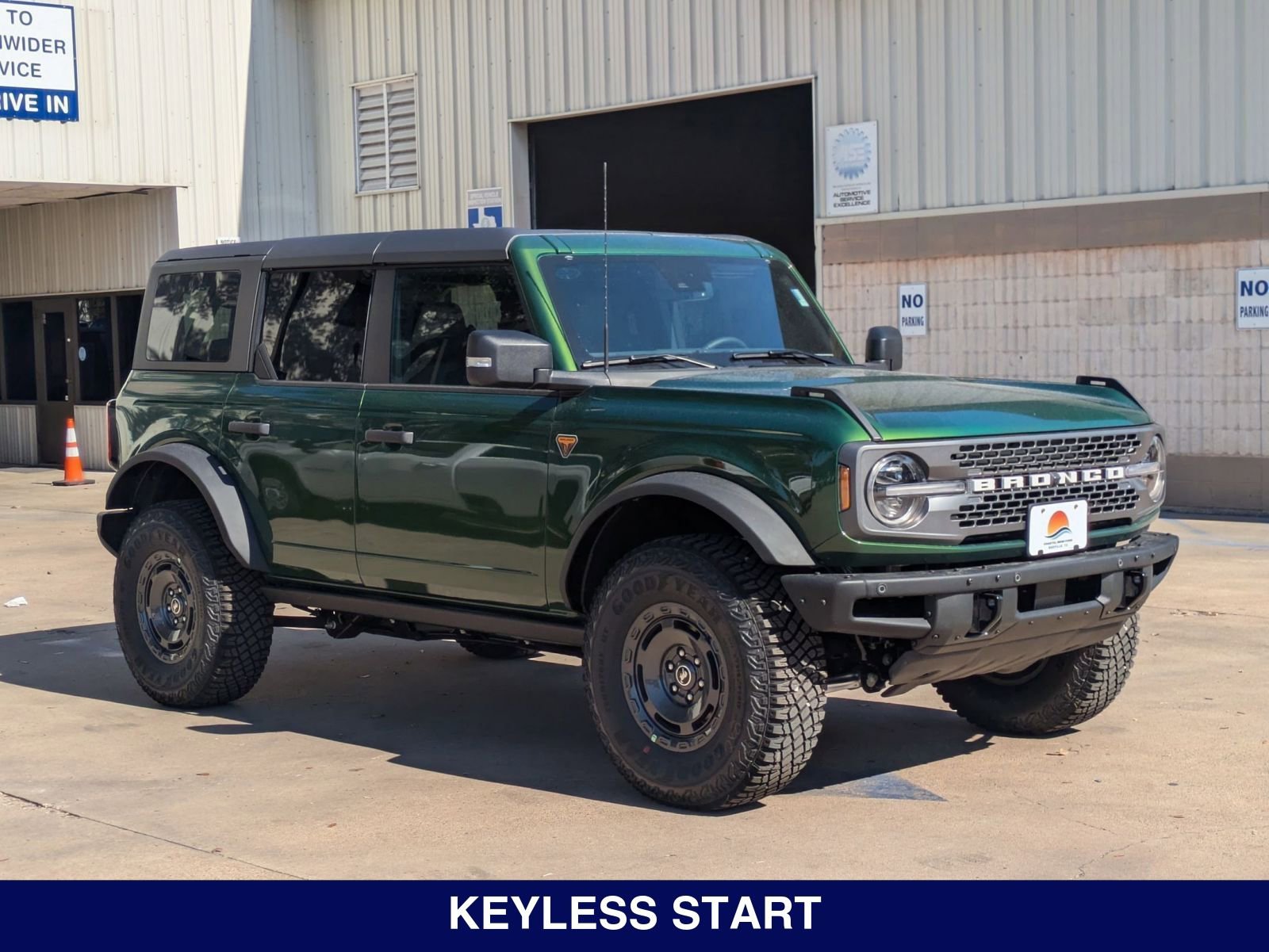 2024 Ford Bronco Badlands photo 3