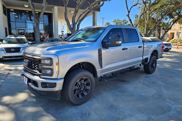 2023 Ford F-250 XL photo 2