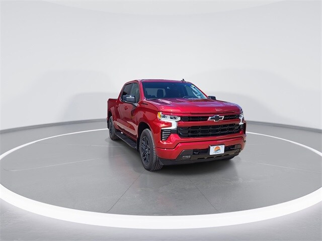 2024 Chevrolet Silverado 1500 RST photo 2