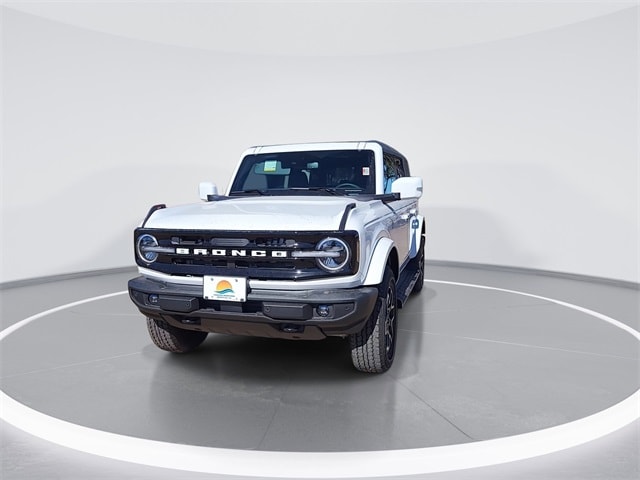 2025 Ford Bronco Outer Banks photo 2