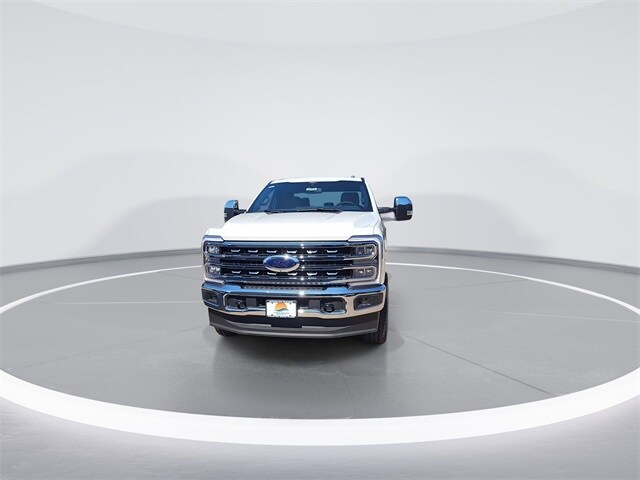 2025 Ford F-350 Lariat photo 4