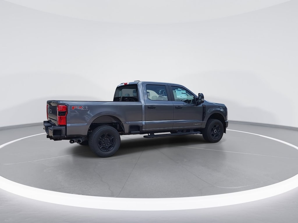 New 2025 Ford Super Duty F-250 SRW XL XL 4WD Crew Cab 6.75 Box