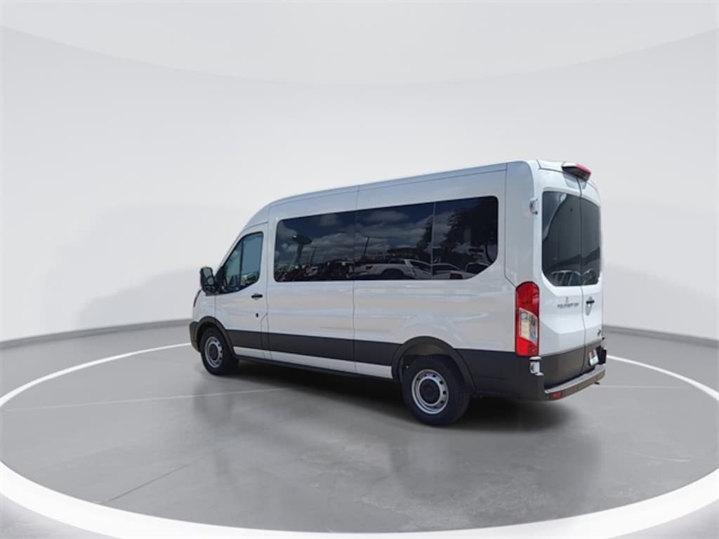 New 2025 Ford Transit Passenger Wagon XL T-350 148 Med Roof XL RWD