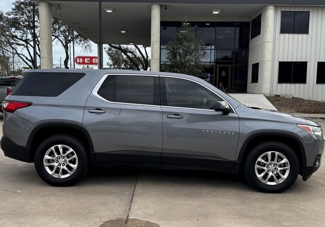 2020 Chevrolet Traverse LS photo 4