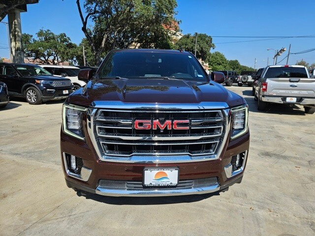 2023 Gmc Yukon XL SLT photo 3