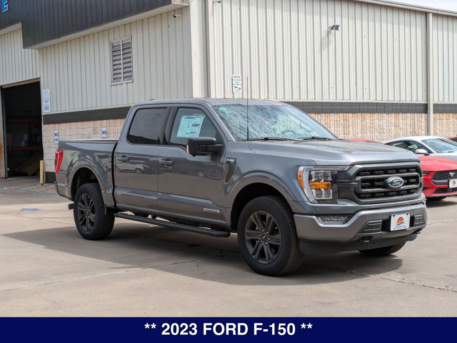 2023 Ford F-150 XLT photo 3