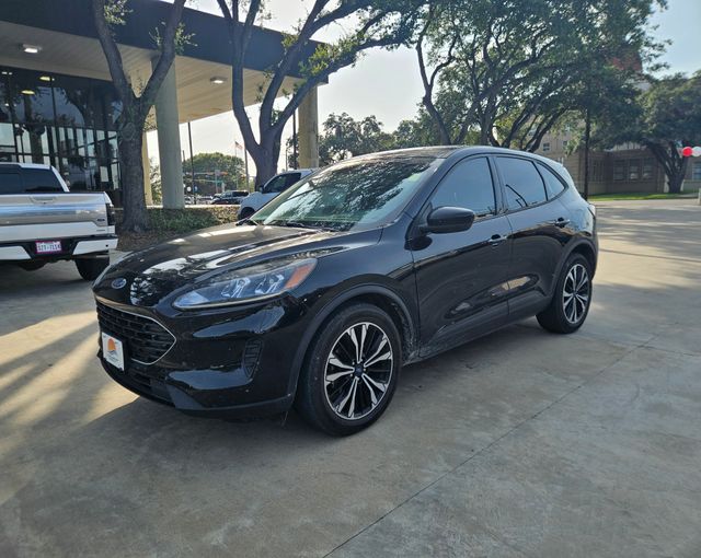 Used 2022 Ford Escape SE with VIN 1FMCU0G66NUA88639 for sale in Beeville, TX