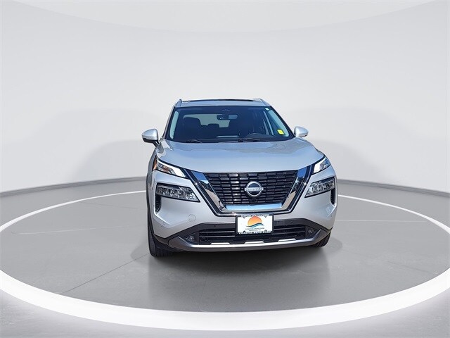 2022 Nissan Rogue SL photo 3