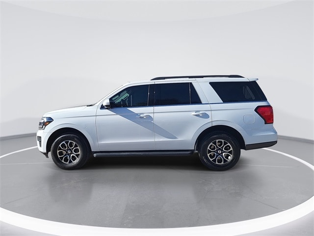 2023 Ford Expedition XLT's photo