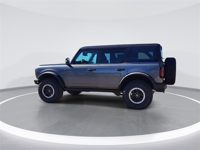 2025 Ford Bronco Badlands photo 2