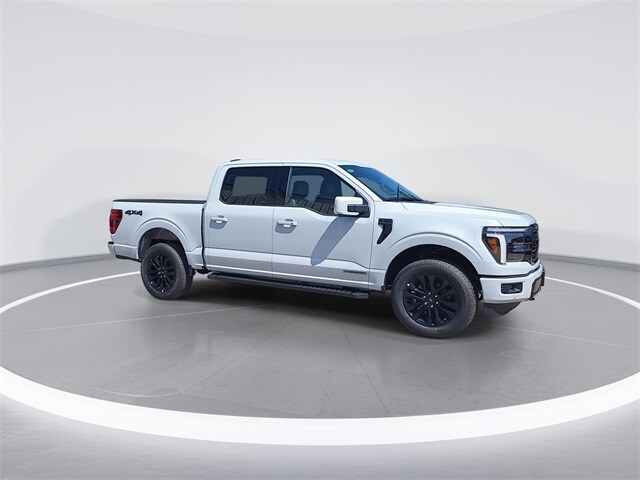 2025 Ford F-150 Lariat photo 3